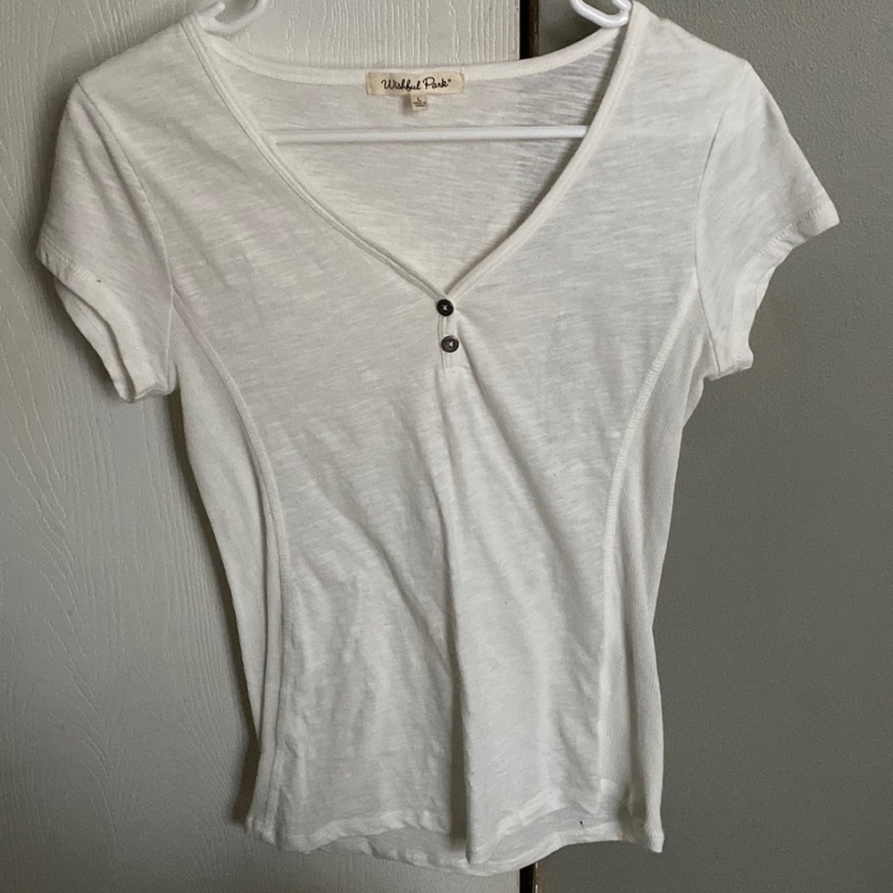 White t-shirt